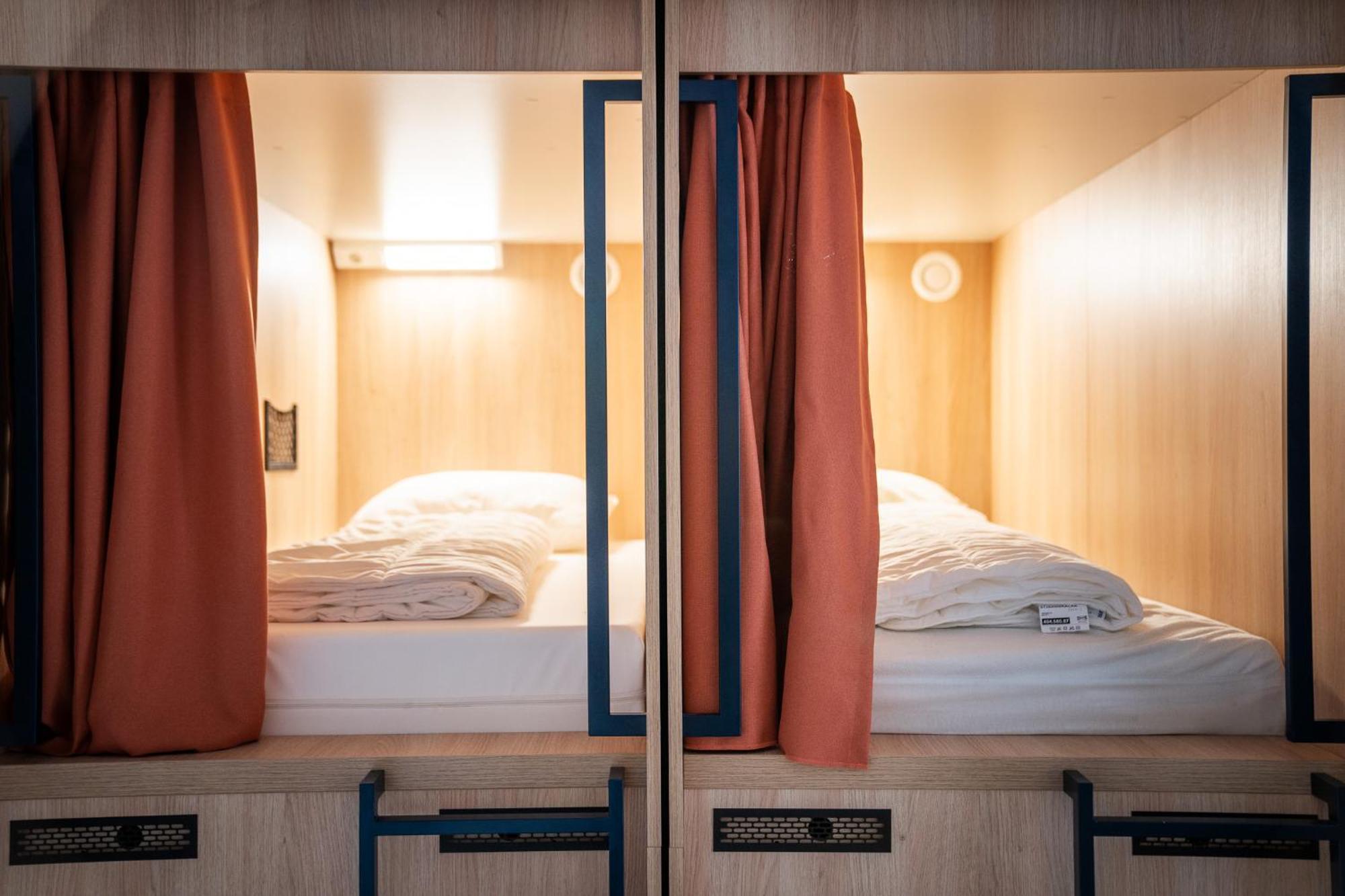 Will & Tate City Stay The Hague Room photo